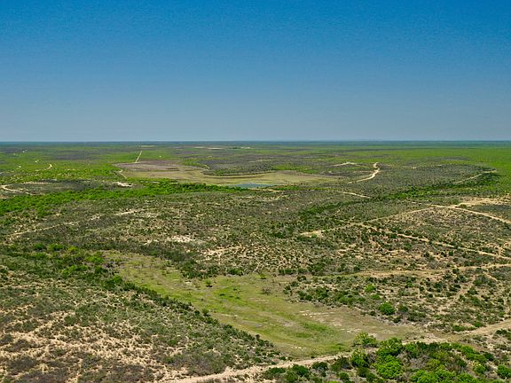 4th image of 5 700/ Acre