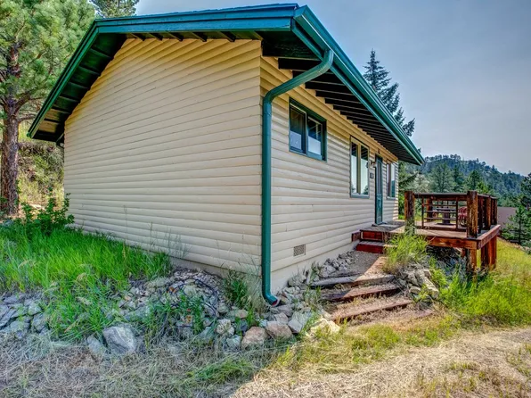 1142 Streamside Dr, Glen Haven, CO 80532