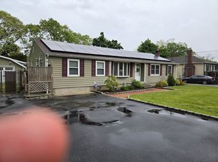 121 Risley Rd, Patchogue, NY 11772