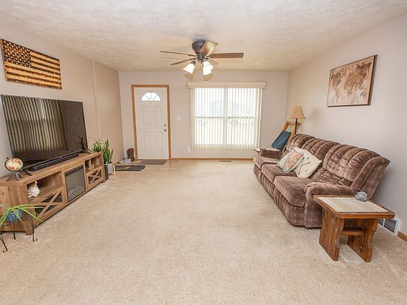 5th image of 71813 Calabria Dr