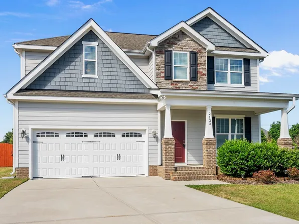2133 Mills Crest St, Fuquay Varina, NC 27526