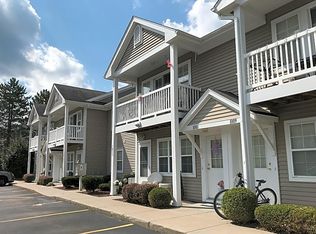 940 Summitville Dr #1, Webster, NY 14580