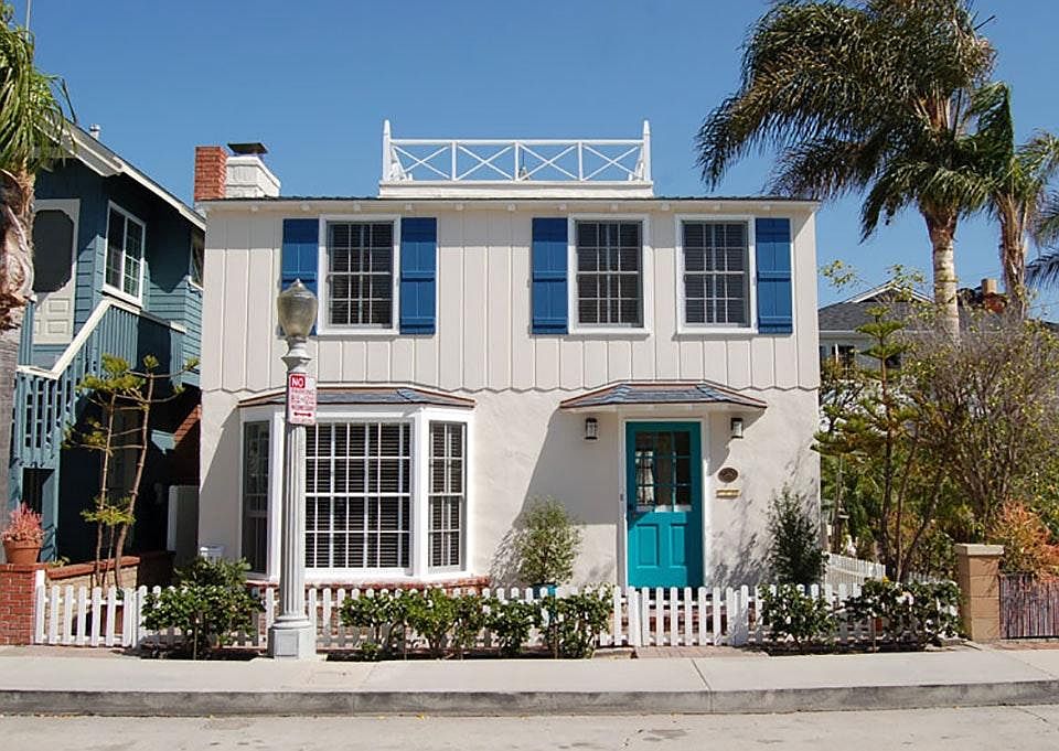 Front of house facing Turquoise