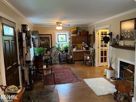 5th image of 22438 Pointe Dr