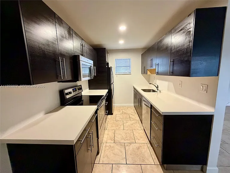 1824 Monroe St #11 — Photo 2