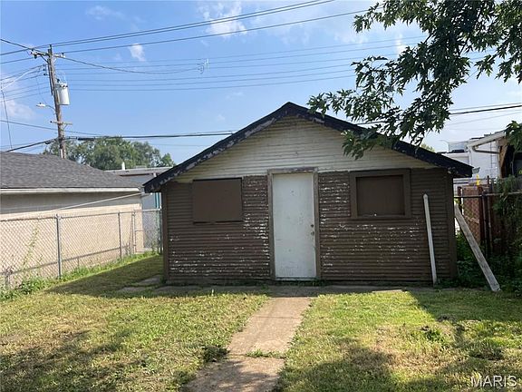 5th image of 3424 McKean Ave