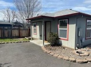 2885 Howard Ave, Medford, OR 97501