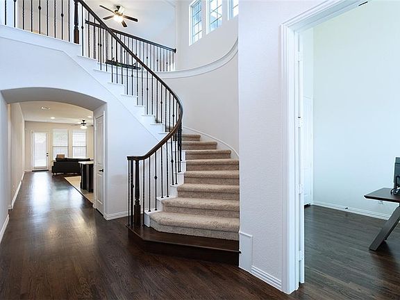 4th image of 5500 Datewood Ln