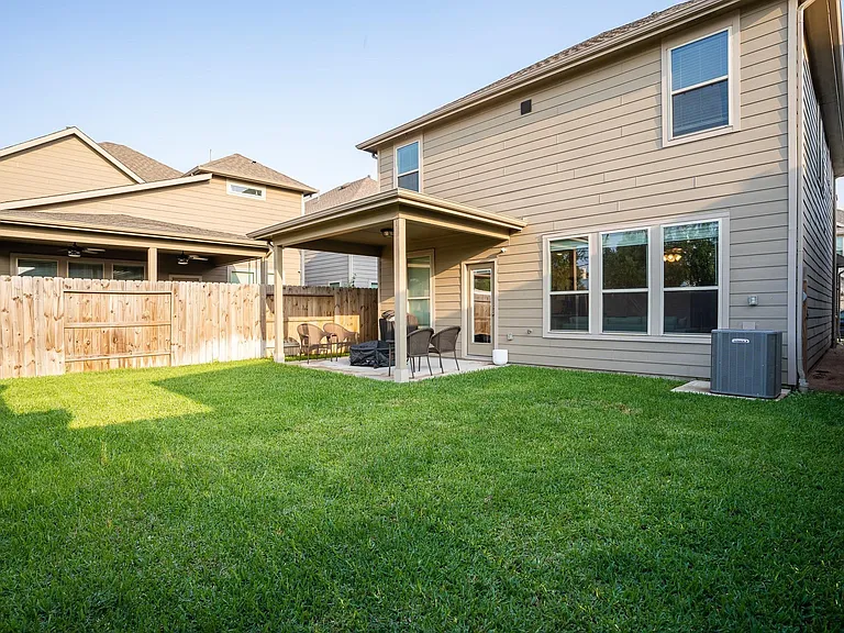 4006 Starbright St — Photo 15