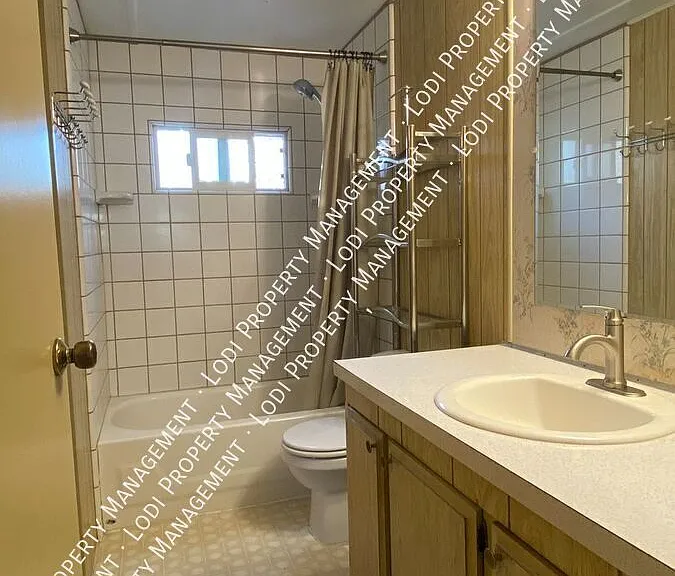 6192 E Acampo Rd #B — Photo 10