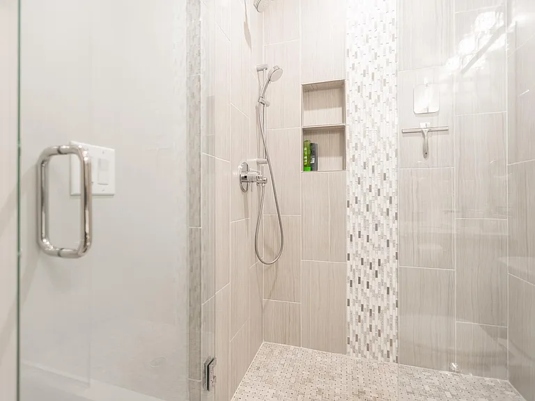1262 N Yates St #4 — Photo 15