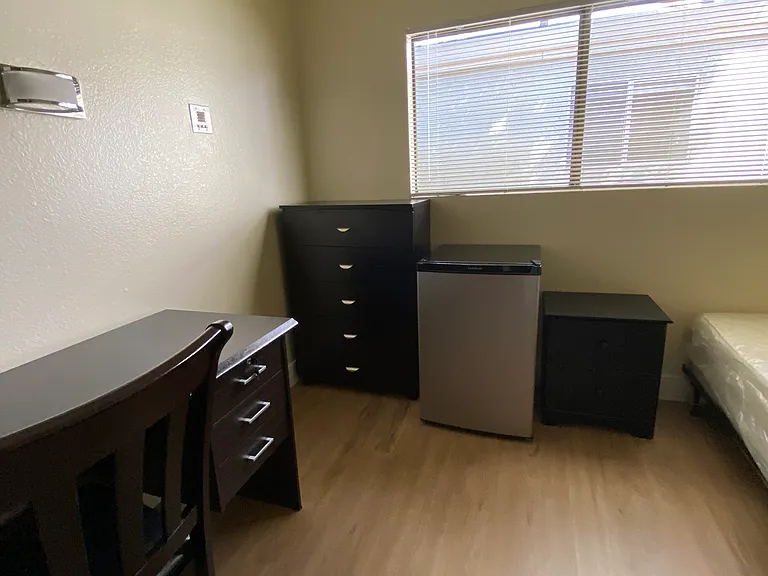 1619 Q St #7 — Photo 6