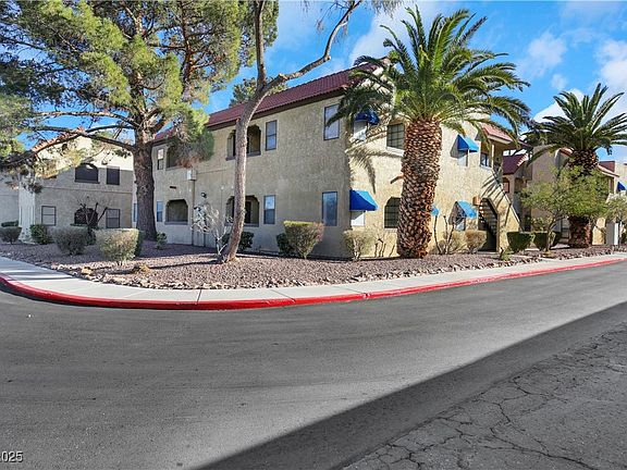 2nd image of 4752 Obannon Dr APT D