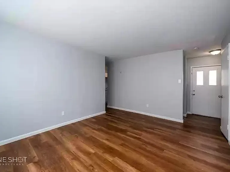 525 N Bowie Dr — Photo 9