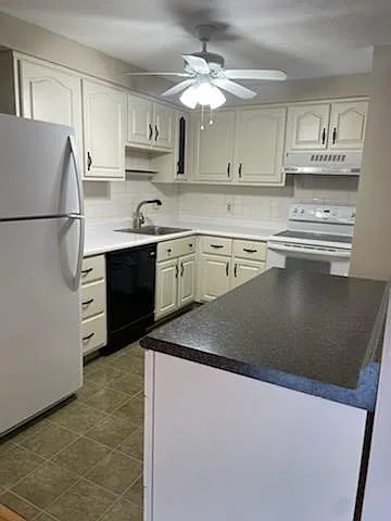 3400 Wooster Rd #116 — Photo 4