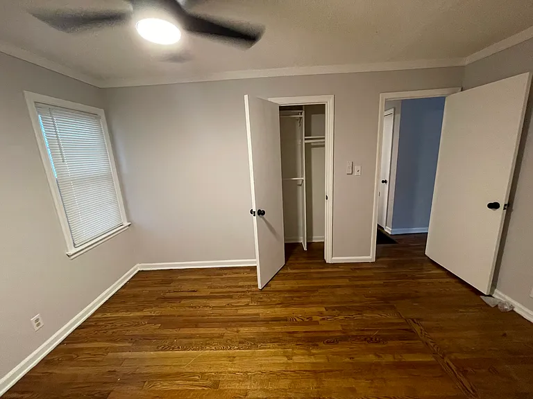 3945 Monroe Ave — Photo 11