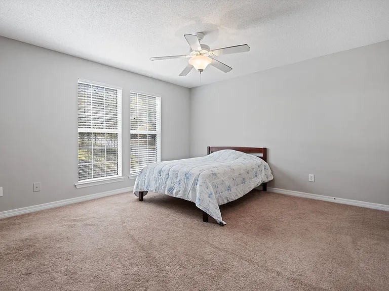 Tomrick Cir — Photo 11