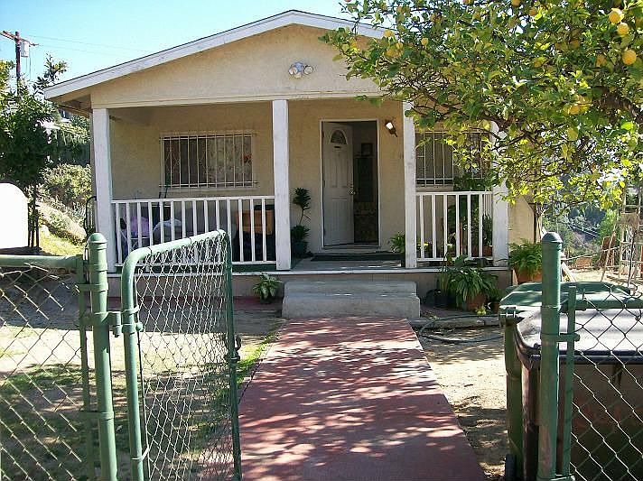 1st image of 3040 Tillie St