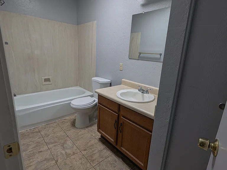 9420 E Speedway Blvd #15 — Photo 8