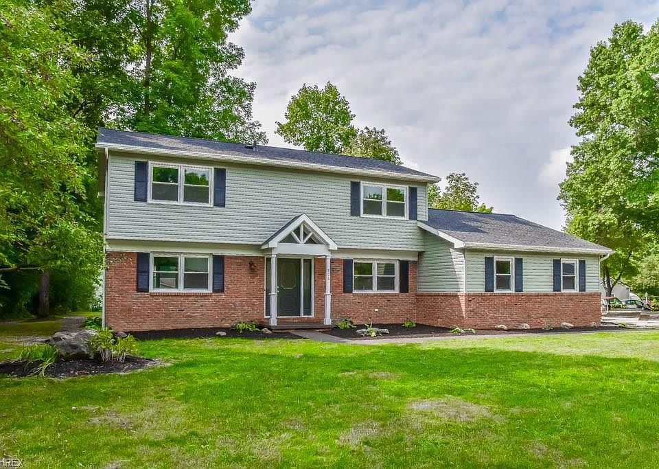 1st image of 806 Bridlewood Dr