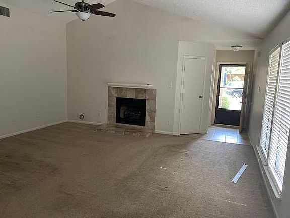2nd image of 923 Sugarberry Dr