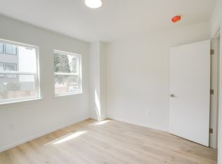 129 25th Ave #A, Seattle, WA 98122