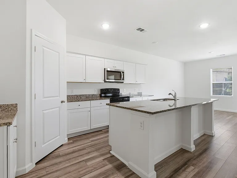 759 Crestridge Dr — Photo 4