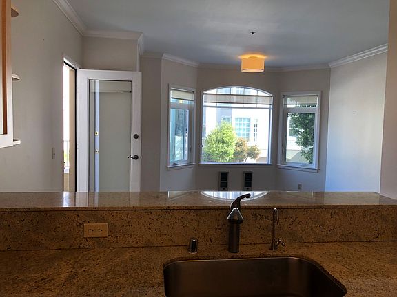 4th image of 1921 Jefferson St APT 103