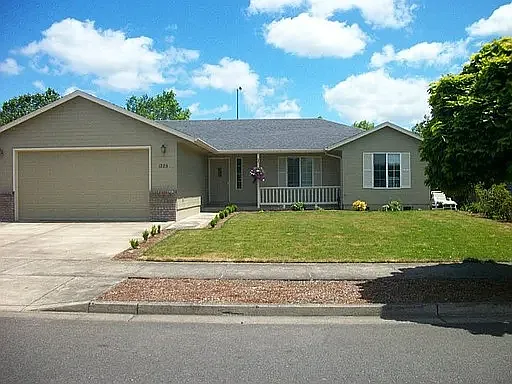 1285 Adelman Loop photo 1