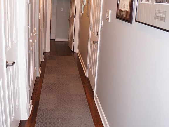 3rd image of 2124 N Hudson Ave APT 302