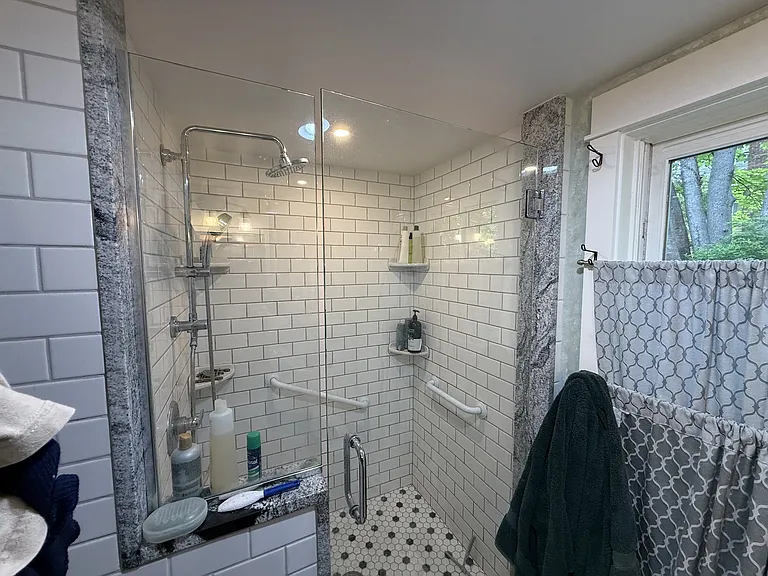 109 Judd Falls Rd — Photo 5