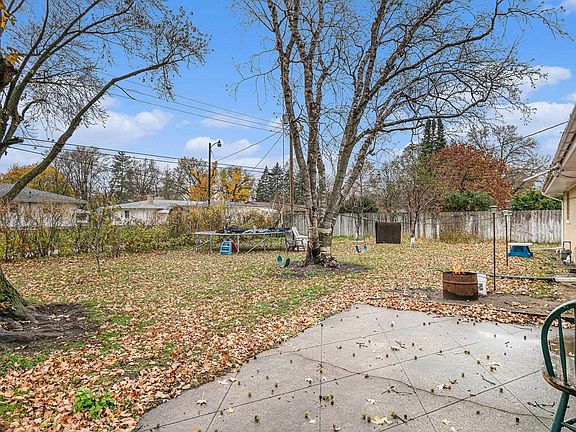 4th image of 2229 Frances Ave