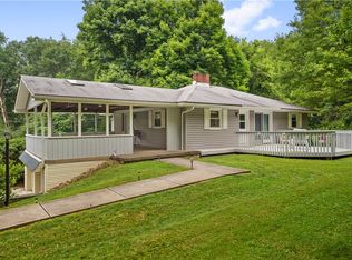 125 Glen Rape Rd, Zelienople, PA 16063