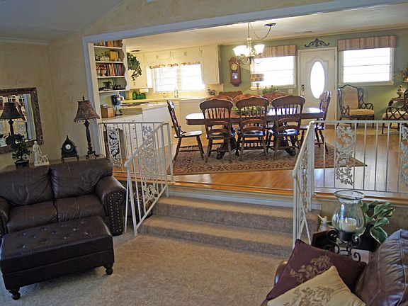 2nd image of 2101 Chestnut Dr