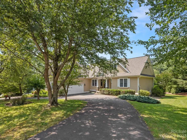 1 Split Creek Ct, Mills River, NC 28759