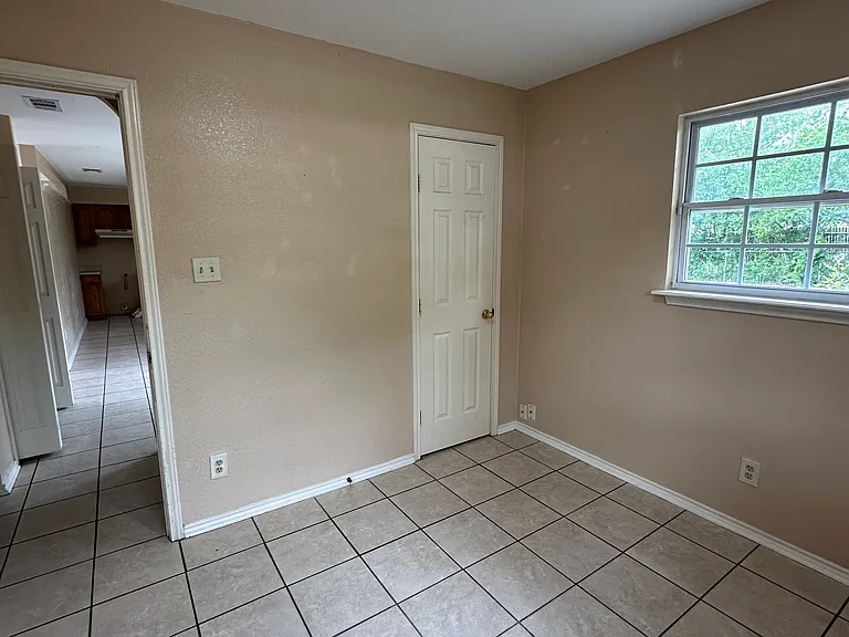 135 Fair Valley #1 — Photo 5