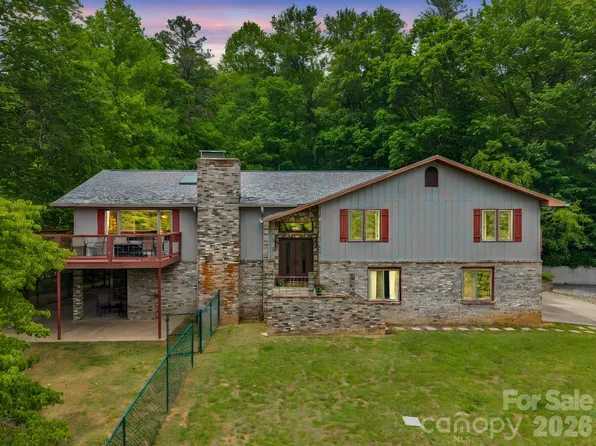 656 Cashiers Valley Rd, Brevard, NC 28712