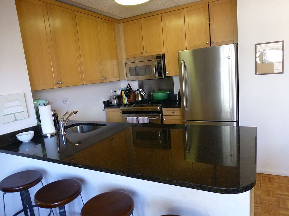 2nd image of 301 Elizabeth St APT 8b