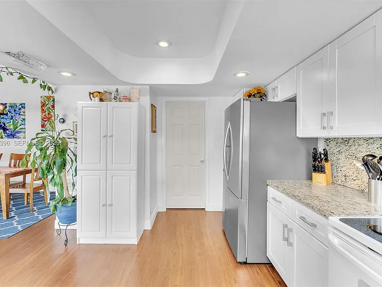 2401 NW 110th Ter — Photo 11