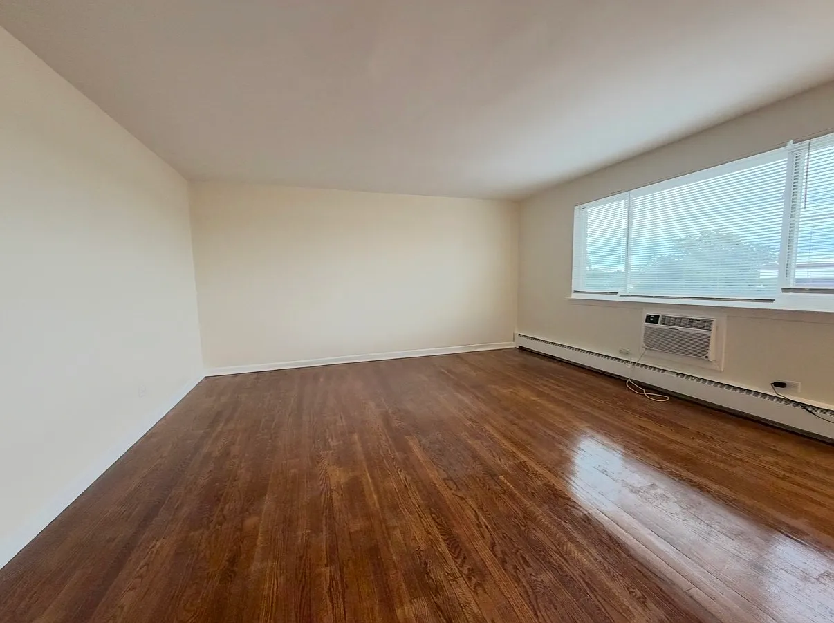 1 bed, 750 sqft, $1,450 — Photo 2