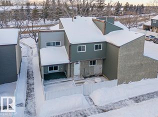 Kaskitayo Court, Edmonton, AB T6J 3T3