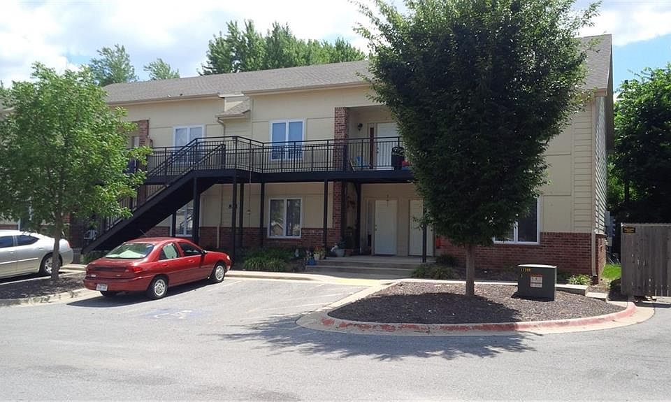 1st image of 835 W Piedmont Pl APT 8