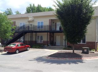 835 W Piedmont Pl APT 8, Fayetteville, AR 72703
