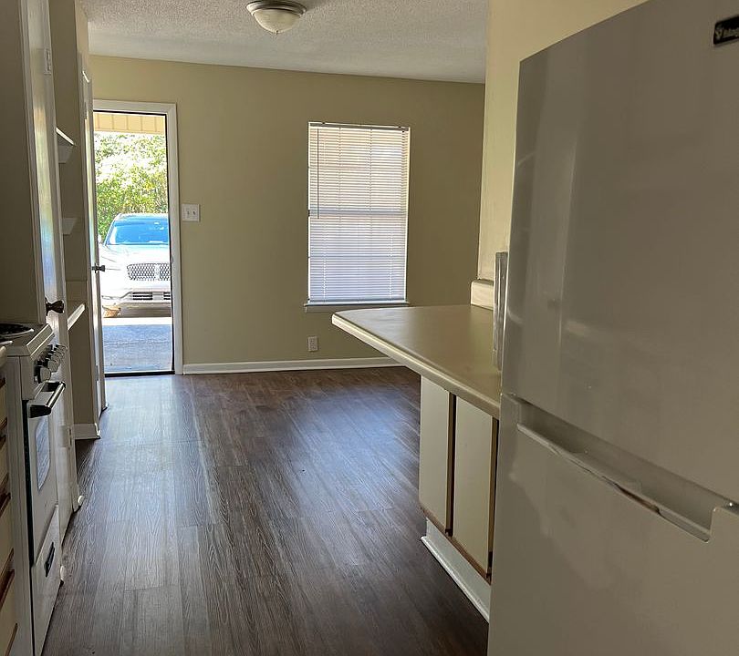 1st image of 1533 Midland Michigan Ave #B6