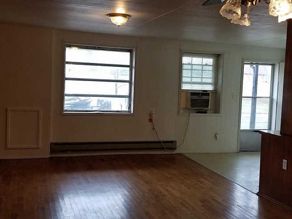 5th image of 1250 Main St