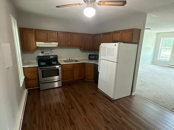 44 Willow St, Meriden, CT 06450