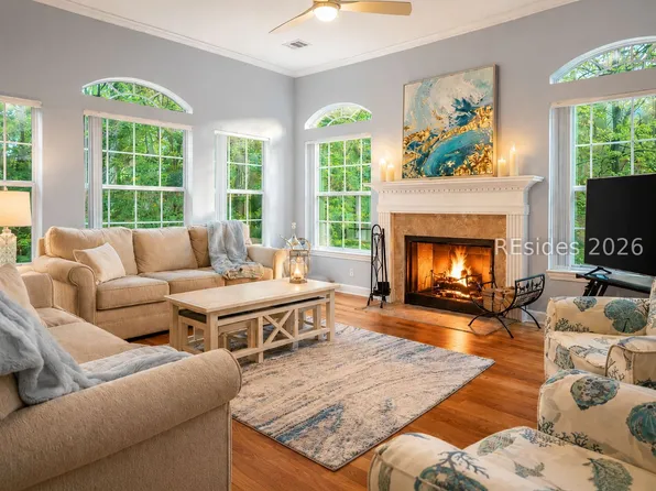 4 Indigo Run Dr APT 1320, Hilton Head Island, SC 29926