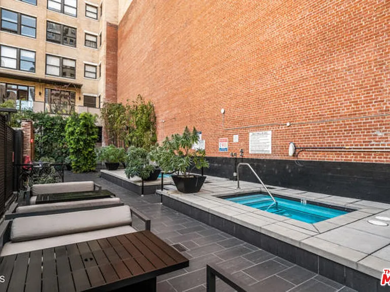 460 S Spring St #601 — Photo 18