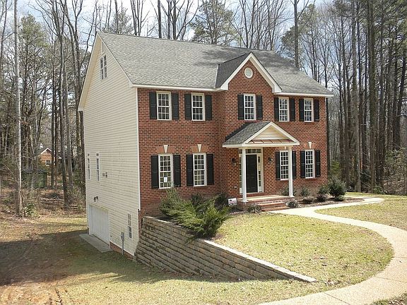 3rd image of 211 W Brook Run Dr