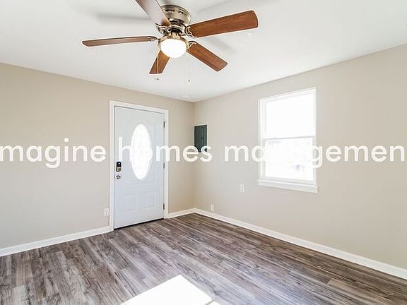 3rd image of 11097 Wood Ave